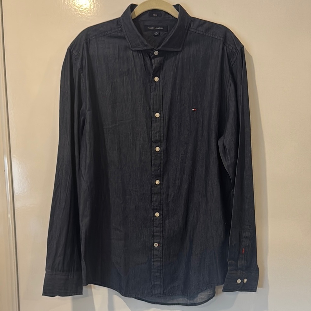 NWOT Tommy Hilfiger Blue Casual Button Down Shirt